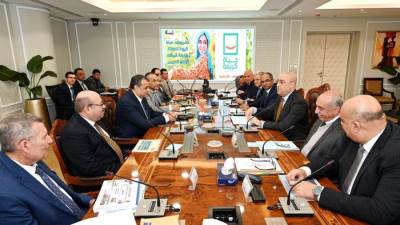 وزيرا الإسكان والإنتاج الحربى يتابعان موقف تنفيذ مشروعات المياه والصرف بحياة كريمة