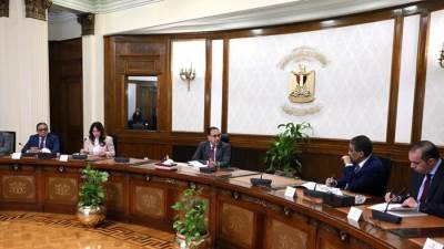 رئيس الوزراء يلتقى أعضاء اللجنة التنسيقية للحوار الوطني