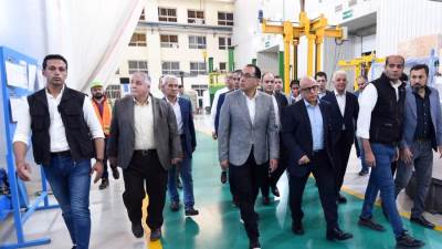 رئيس الوزراء يزور مصنع "السويدي" للمحولات الكهربائية بالعاشر من رمضان