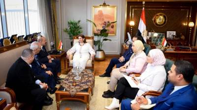 وزيرة الهجرة تستقبل عددا من أعضاء الجالية المصرية في نيويورك