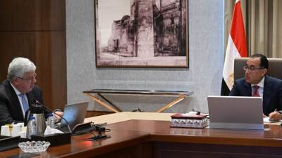 رئيس الوزراء يُوجه بتشكيل لجنة عليا لإحياء مسار آل البيت