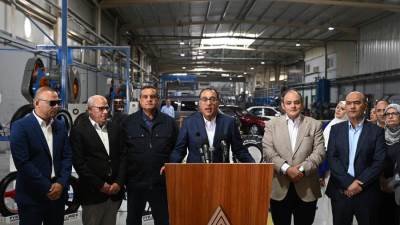 رئيس الوزراء يُدلي بتصريحات تليفزيونية عقب تفقده مصنع بيراميدز للإطارات بمحافظة بورسعيد