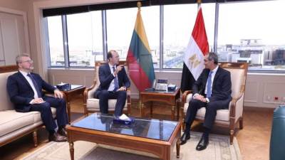 وزيرا الاتصالات المصري والليتوانى يبحثا تعزيز التعاون بين البلدين