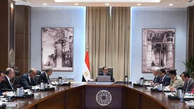رئيس الوزراء يتابع جهود زيادة الاحتياطي الاستراتيجي من السلع الأساسية