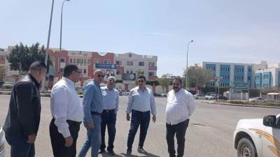 أحمد رشاد يتفقد شوارع وأحياء مدينة العبور.. ويوجه بالتواصل الدائم مع المواطنين