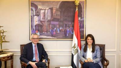 وزيرة التعاون الدولي تُناقش آفاق التعاون مع وكالة تمويل الصادرات البريطانية