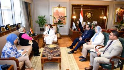 وزيرة الهجرة تلتقي رئيسة الجالية المصرية بأيرلندا الشمالية