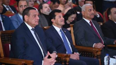 وزيرا الشباب والتنمية المحلية يشهدان حفل ختام مهرجان إبداع لأعضاء مراكز الشباب