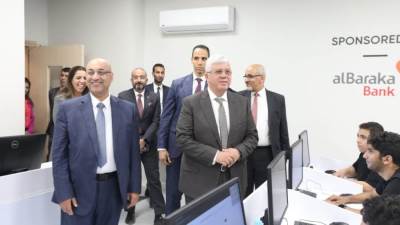 وزير التعليم العالي يتفقد جامعة السويدي للتكنولوجيا