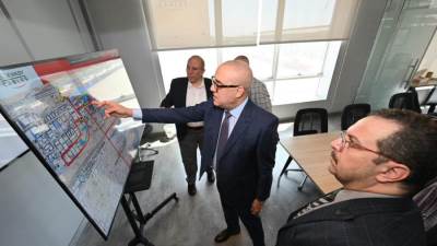 وزير الإسكان يبحث مع «السويدى إليكتريك» دور المستثمرين في تطوير المناطق الصناعية بالمدن الجديدة