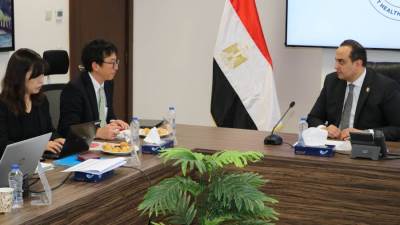 السبكي يعقد اجتماعًا مع ممثلي المكتب الرئيسي للوكالة اليابانية للتعاون الدولي "جايكا"