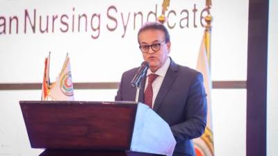 وزير الصحة يؤكد اهتمام القيادة السياسية بوضع استراتيجية متكاملة لتطوير قطاع التمريض