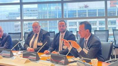 مساعد وزير الإسكان يعرض التجربة المصرية في إدارة الأراضي والعمران