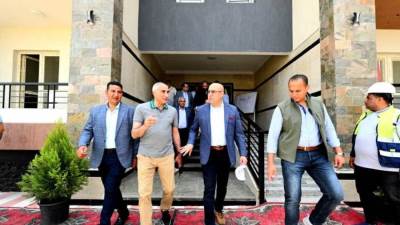 وزير الإسكان يتفقد وحدات المبادرة الرئاسية "سكن لكل المصريين"