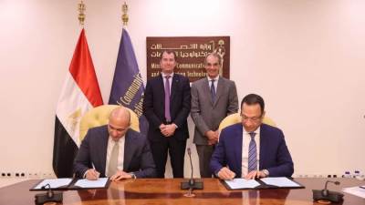 طلعت يشهد توقيع اتفاقية لتطوير حلول رقمية مبتكرة فى مجال الرعاية الصحية