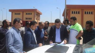 أشرف فتحي يتفقد محطات الصرف الصحي والصناعى بالعاشر من رمضان