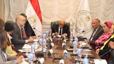 وزير التعليم يناقش سبل التعاون في تطوير التعليم مع وفد البنك الدولى