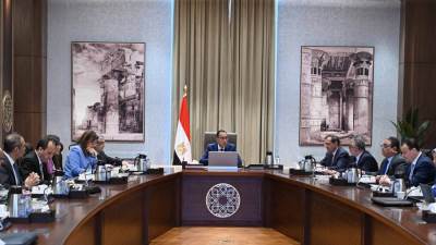 رئيس الوزراء يتابع موقف مشروعات الهيدروجين الأخضر