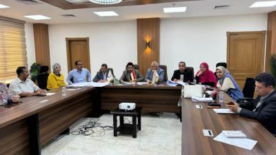 كمال بهجات يتابع موقف تنفيذ مشروعات المرافق بالمناطق المضافة لمدينة العبور الجديدة