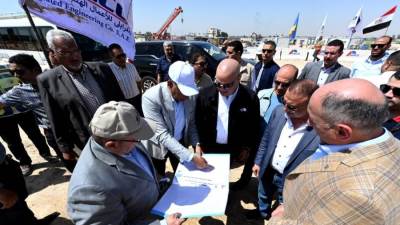 الجزار ومحافظ الإسكندرية يتفقدان مشروع إنشاء القوس الغربى لمحور اللواء عمر سليمان