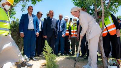  وزيرة البيئة فى زيارة تفقدية لمصنع «زيرو كاربون" لتدوير المخلفات بالإسماعيلية