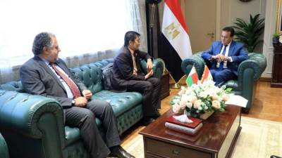 وزير الصحة يبحث مع نظيره بدولة مدغشقر سبل التعاون المشترك