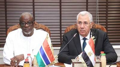 القصير يبحث تعزيز التعاون مع وزير الموارد المائية والمصايد بدولة جامبيا