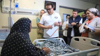 وزير الصحة يتفقد مستشفى وادي النطرون التخصصي بالبحيرة