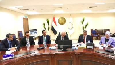 وزير التعليم يتابع امتحانات الثانوية العامة من خلال غرفة العمليات المركزية بالوزارة