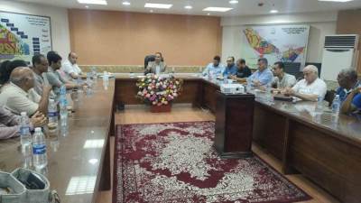 رئيس جهاز مدينة أسيوط الجديدة يلتقي عدداً من سكان المدينة