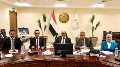 وزير التعليم يتابع امتحانات الثانوية العامة لمادة اللغة الثانية