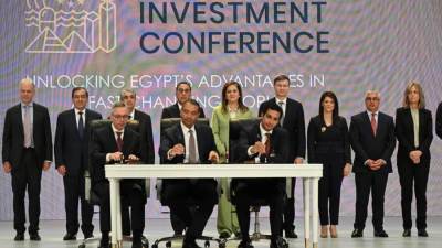 رئيس الوزراء يشهد توقيع اتفاق لإنتاج الهيدروجين الأخضر بقدرة 100 ميجاوات بالسخنة