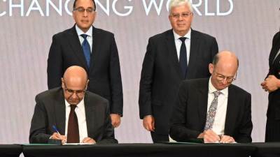 رئيس الوزراء يشهد توقيع اتفاقية لإنشاء مركز دولي للهيدروجين الأخضر