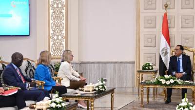 رئيس الوزراء يلتقي المدير العام للعمليات بالبنك الدولي