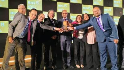 «إسماعيل» يتسلم جائزة فوز برنامج خدمات الصرف الصحي المستدامة بالمناطق الريفية SRSSP  كأفضل مشروع