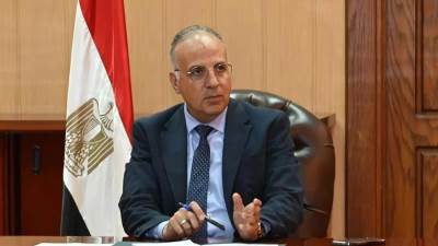وزير الري يتابع أعمال تطوير وحماية نهر النيل وفرعيه