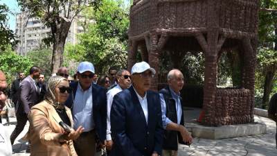 رئيس الوزراء يتفقد مشروع إعادة إحياء حديقة الأزبكية التراثية ومكوناتها