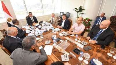 الشربيني يتابع الموقف التنفيذى لزيادة إمداد محطة مياه القاهرة الجديدة من المياه العكرة