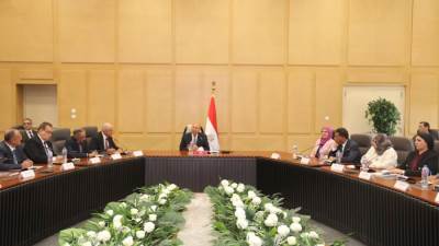 وزير الصناعة والنقل يعقد لقاءا موسعا مع أعضاء اتحاد الصناعات المصرية
