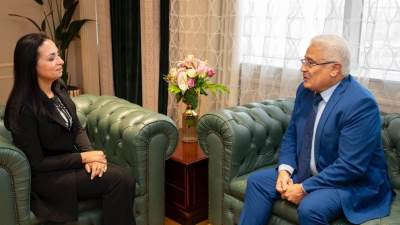 وزيرة التضامن الاجتماعي تجتمع مع رئيس الهيئة القومية للتأمين الاجتماعي