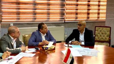 وزير التربية والتعليم يعقد اجتماعًا مع قيادات هيئة الأبنية التعليمية