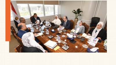 وزير الإسكان يؤكد أهمية دور قطاع الإسكان والمرافق فى متابعة تطبيق قانون التصالح