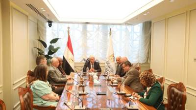 وزير التعليم العالي يستقبل وفد جامعة لويفيل الأمريكية