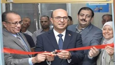 رئيس جامعة أسيوط يفتتح عيادة قسم الأمراض الجلدية بالمستشفي الرئيسى
