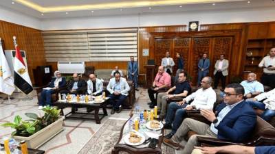 وزير الإسكان يتابع سير العمل في اجتماع مشترك لمدن غرب القاهرة «زايد وأكتوبر وحديائق أكتوبر وأكتوبر الجديدة»