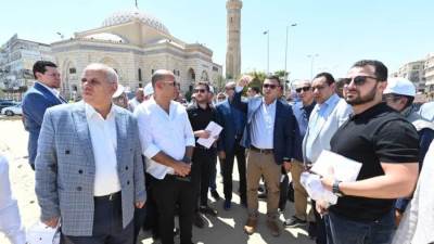 وزير الإسكان لابد أن تكون محاور الطرق فى أبهى صورة طوال الوقت