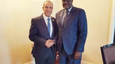 وزير الخارجية يلتقي مع رئيس مفوضية الاتحاد الأفريقي