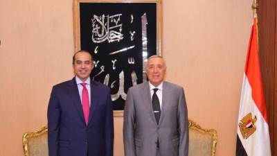 وزير الشئون النيابية والقانونية يلتقي رئيس المحكمة الدستورية العليا