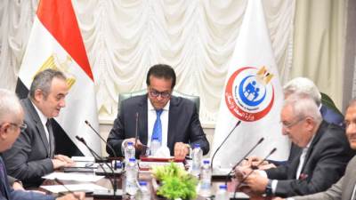 وزير الصحة يؤكد على الدور الهام والحيوي الذي تقوم به هيئة المستشفيات التعليمية