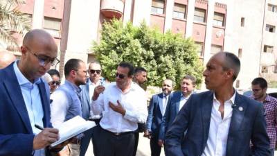 وزير الصحة يجري جولة ميدانية مفاجئة بعدد من المستشفيات بمحافظة الجيزة